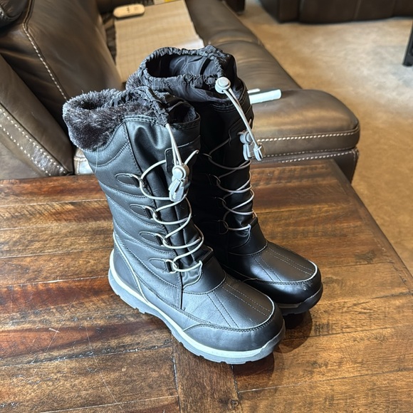 Lands' End Black Rain & Snow Boots - Picture 2 of 5